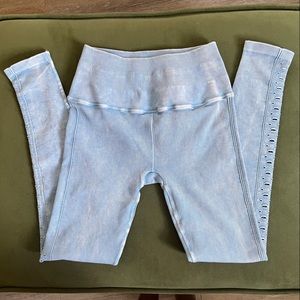 NWOT Spiritual Gangster Self Love Seamless Legging in blue size M/L